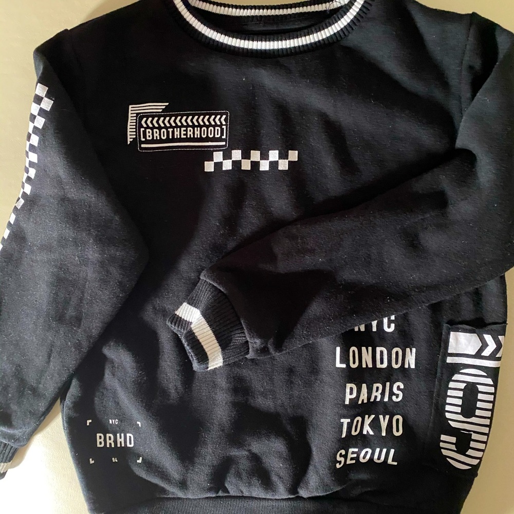 New Kids sweatshirt 🎱